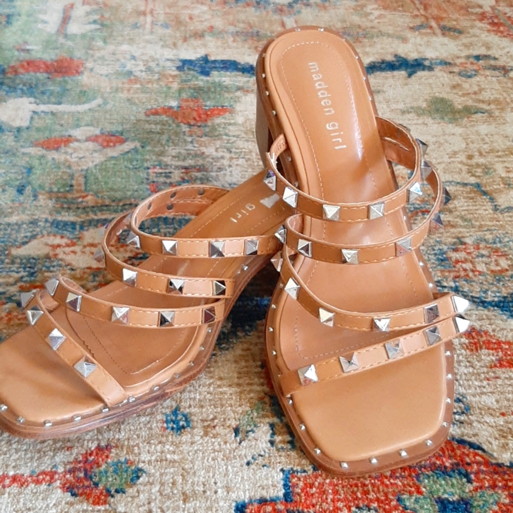 Madden Girl (Womens size 8)